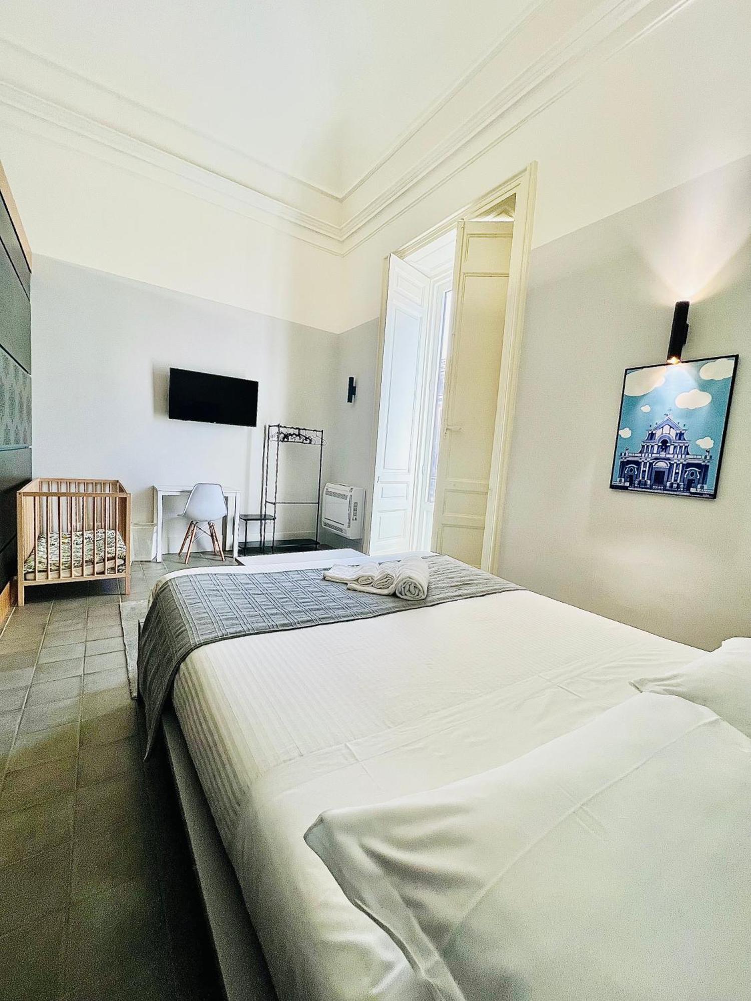 Ruanera Hotel Катания Екстериор снимка